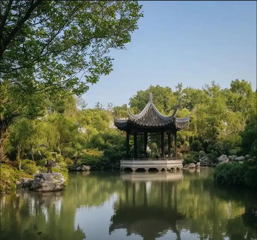 钦州曼易餐饮有限公司